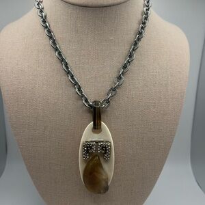 Elegant Silver and Cream Pendant Necklace